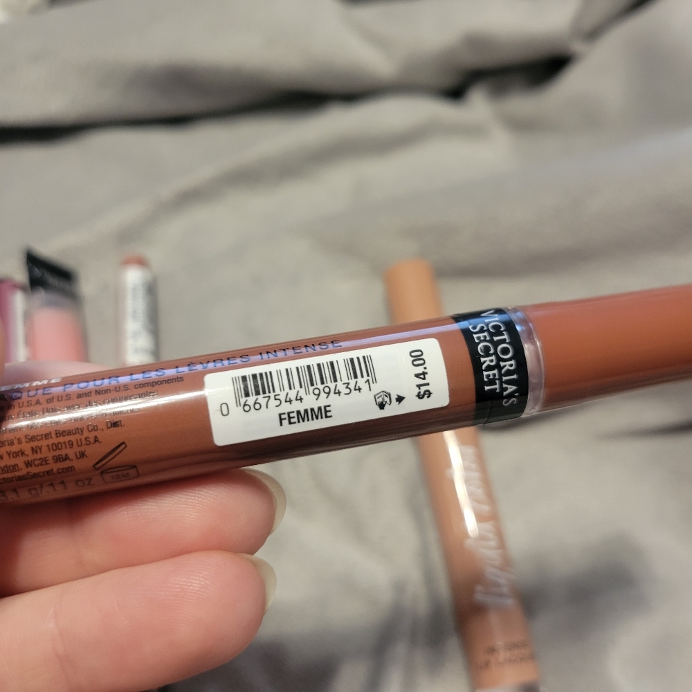 Victoria's Secret LIP Products BUNDLE, ALL SEALED!!! - Picture 15 of 16